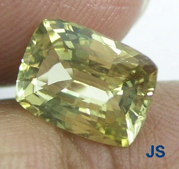 Natural Chrysoberyl Natural Chrysoberyl